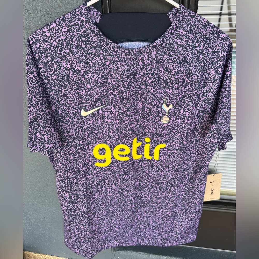 Tottenham Hotspur Nike Dri-Fit 2023/24 getir Academy Purple Jersey Size M NWT
